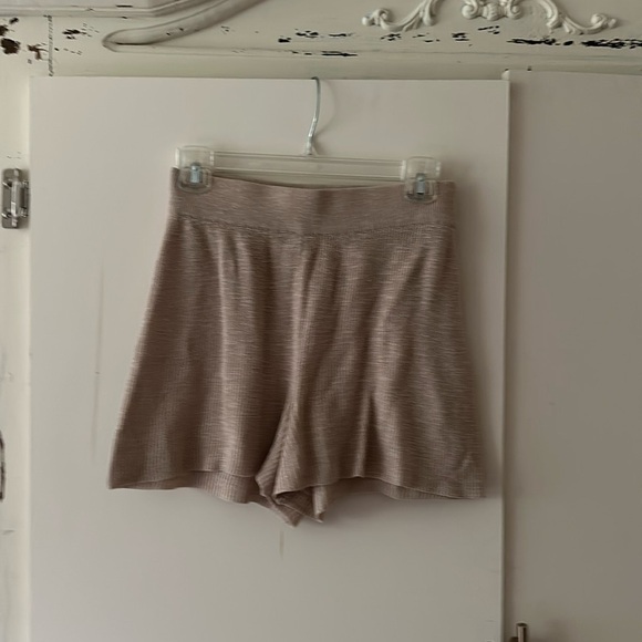 Free People - Picture 1 of 4